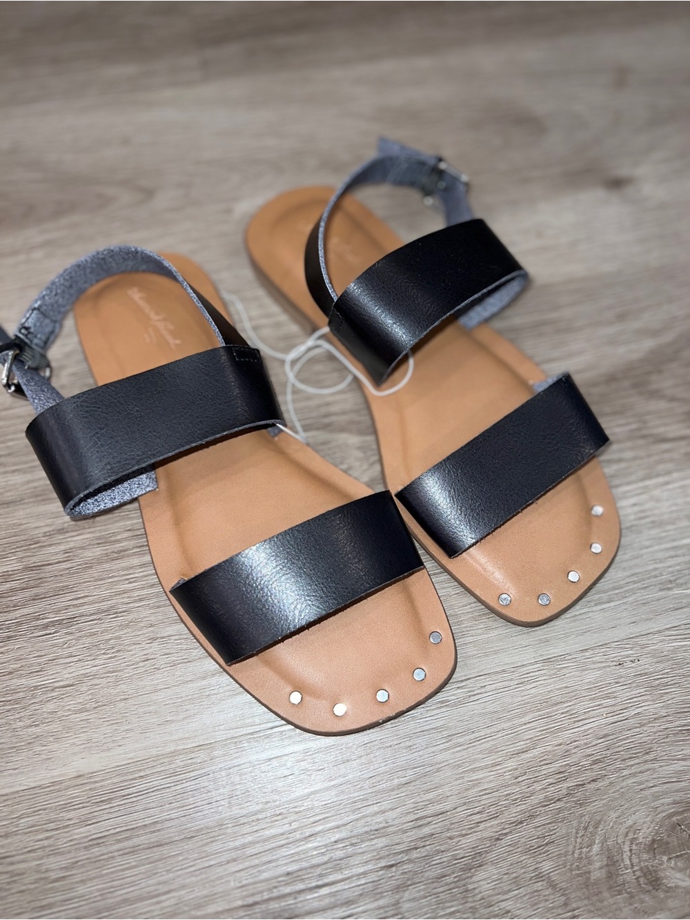 Universal Thread Becca Studded Black Ankle Strap Flat Sandals Women's Size 6.5